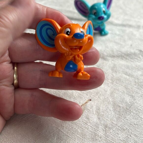 Lot of 2 mice pawn replacement for 2013 Hasbro Elefun & Friends mouse trap board - Picture 2 of 7